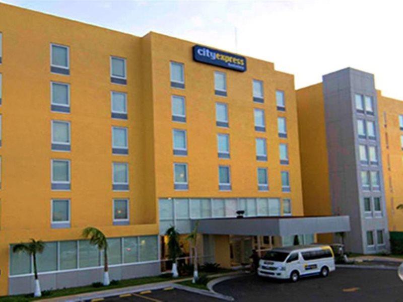City Express Coatzacoalcos Zewnętrze zdjęcie