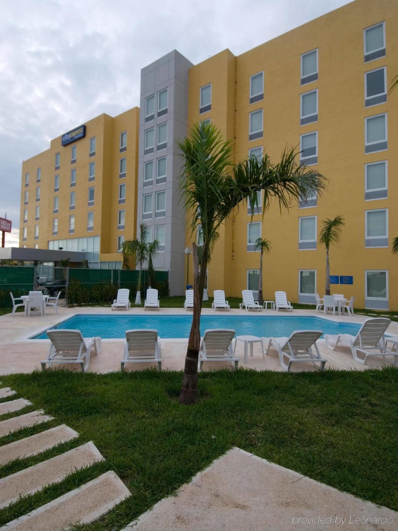 City Express Coatzacoalcos Zewnętrze zdjęcie
