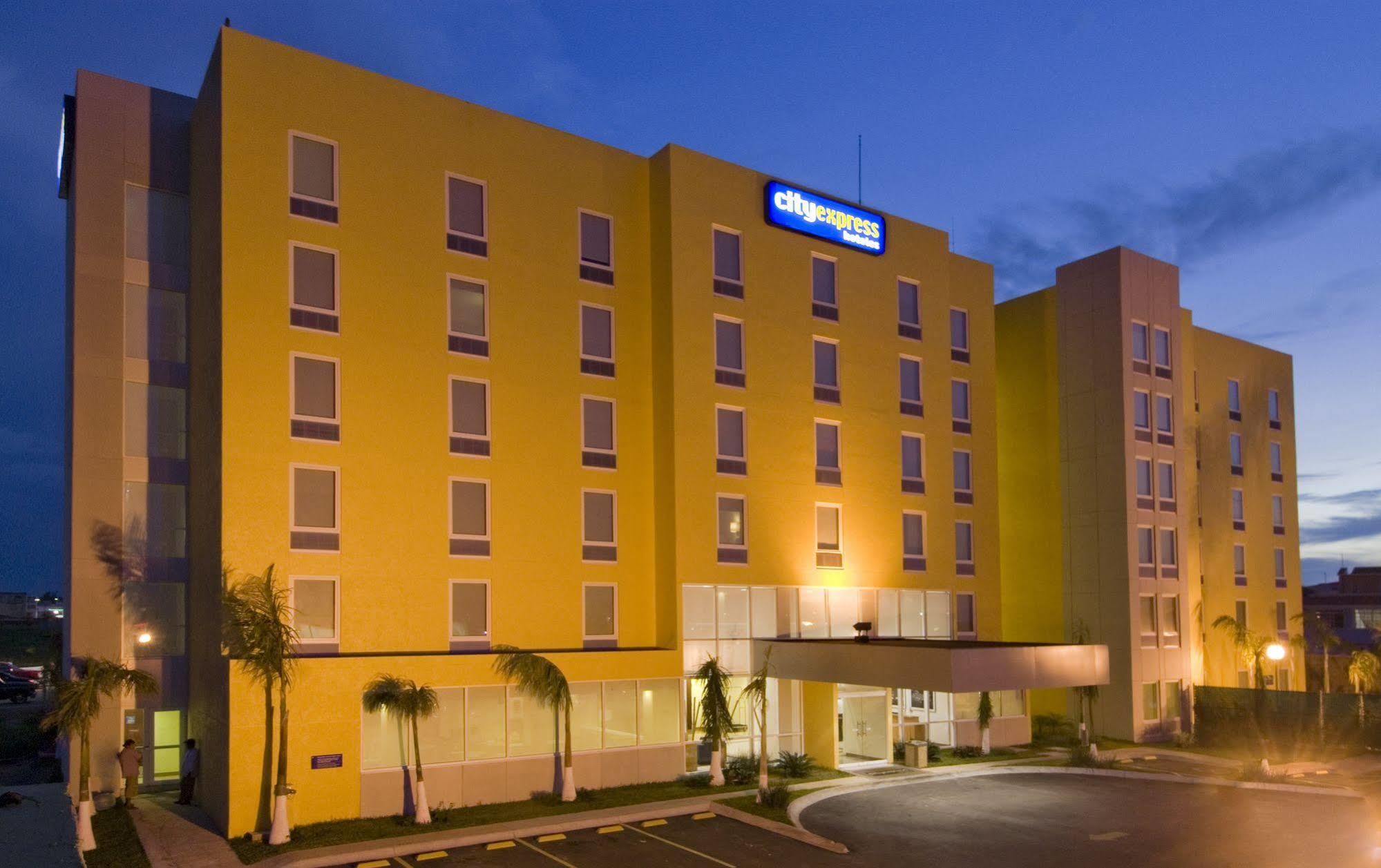 City Express Coatzacoalcos Zewnętrze zdjęcie
