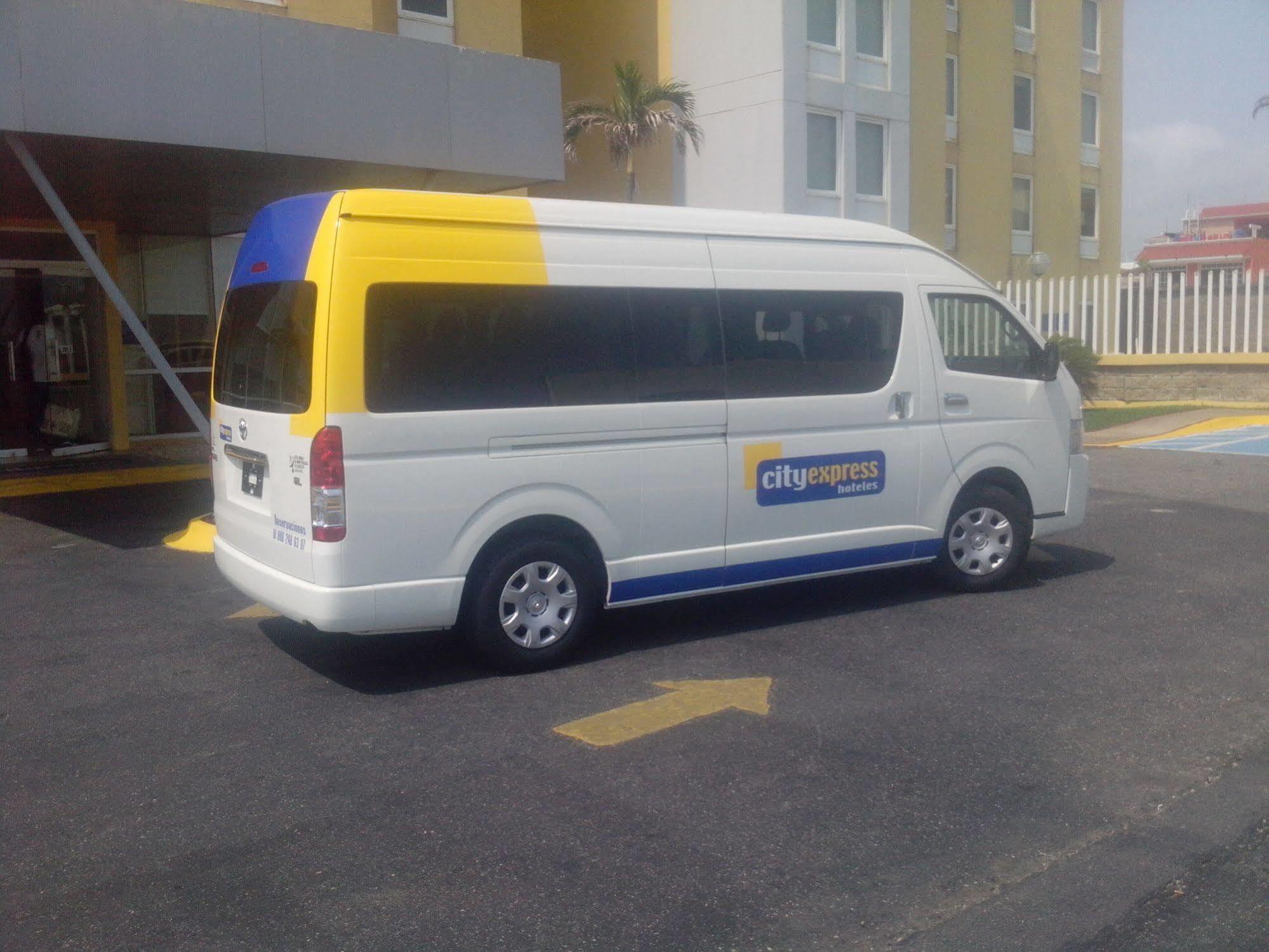City Express Coatzacoalcos Zewnętrze zdjęcie